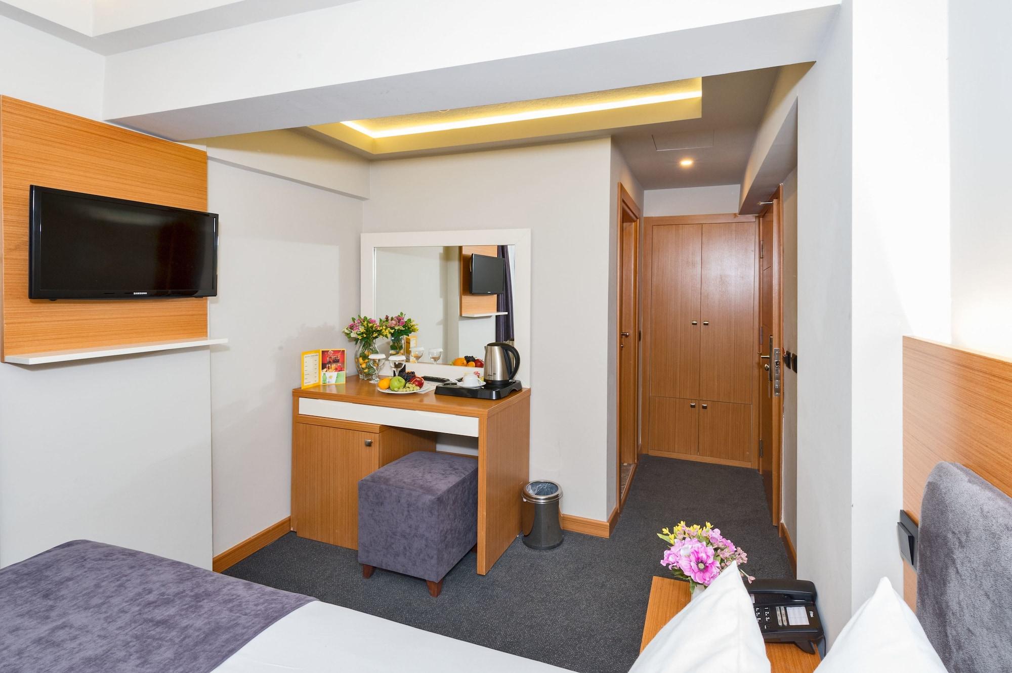 Bergama Hotel Old City Истанбул Екстериор снимка