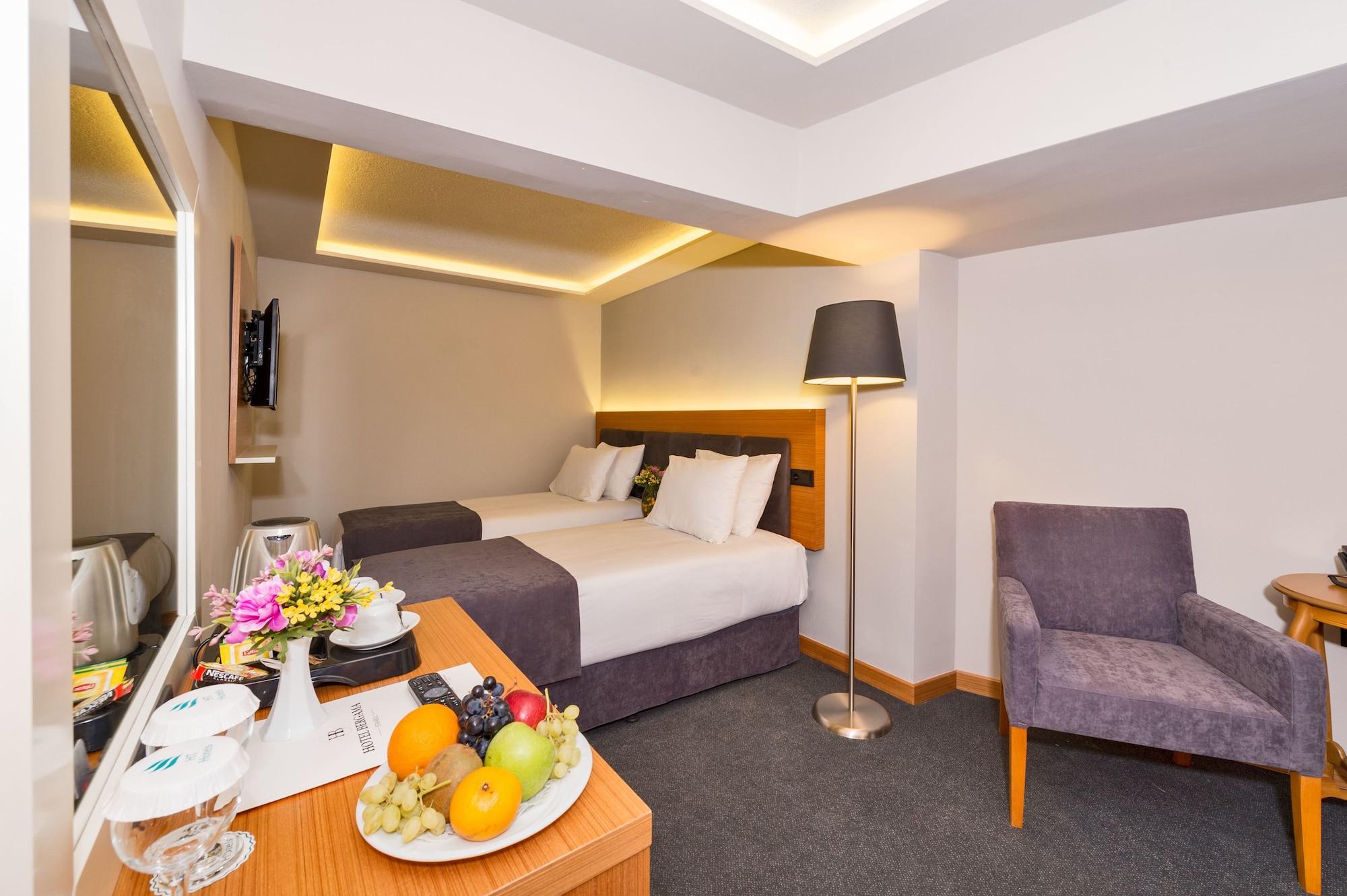 Bergama Hotel Old City Истанбул Екстериор снимка