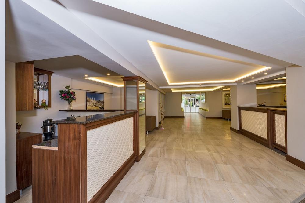 Bergama Hotel Old City Истанбул Екстериор снимка