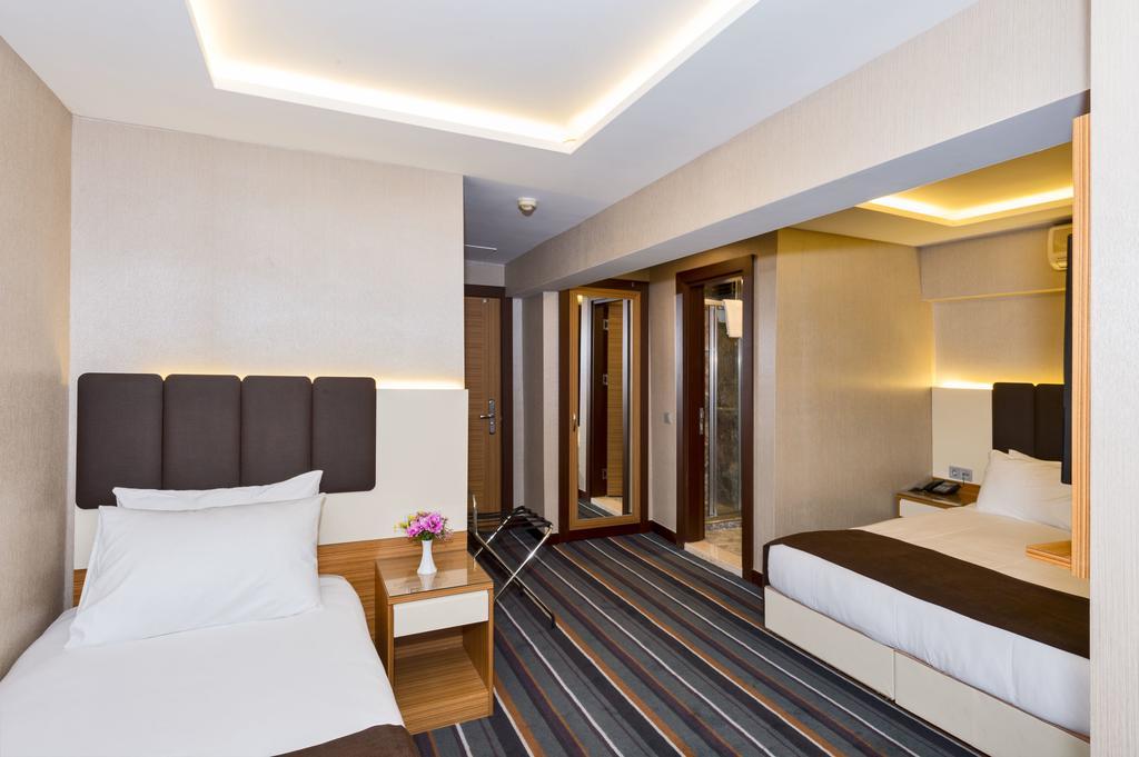 Bergama Hotel Old City Истанбул Екстериор снимка