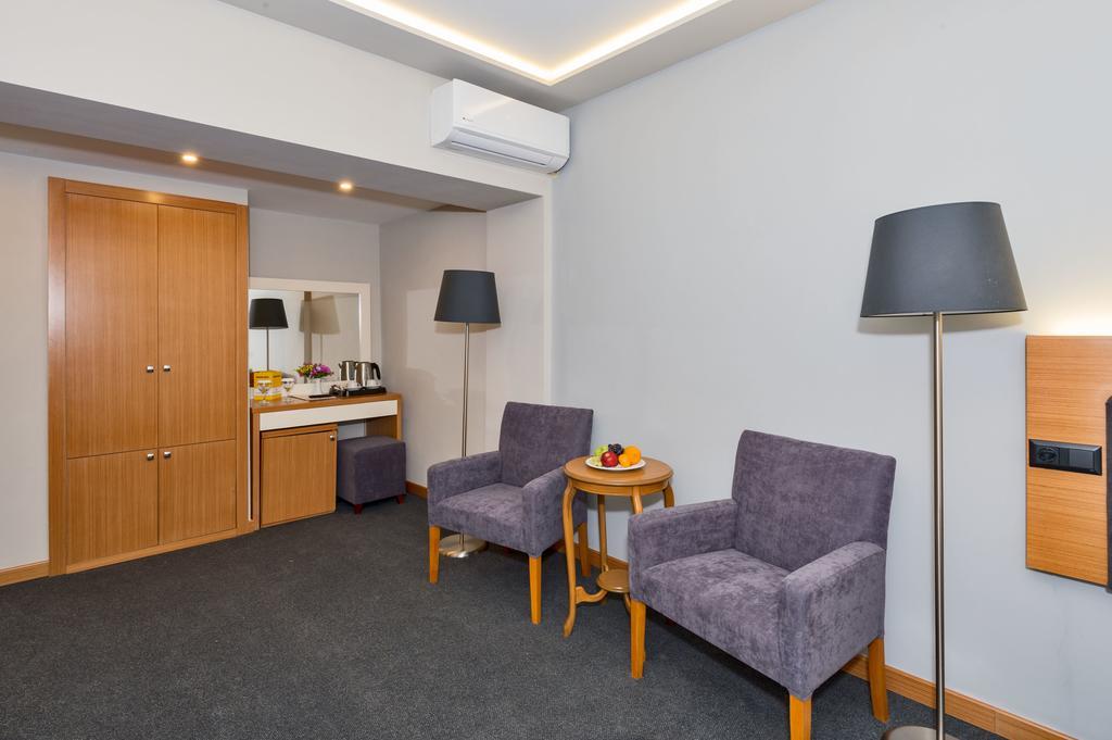 Bergama Hotel Old City Истанбул Екстериор снимка