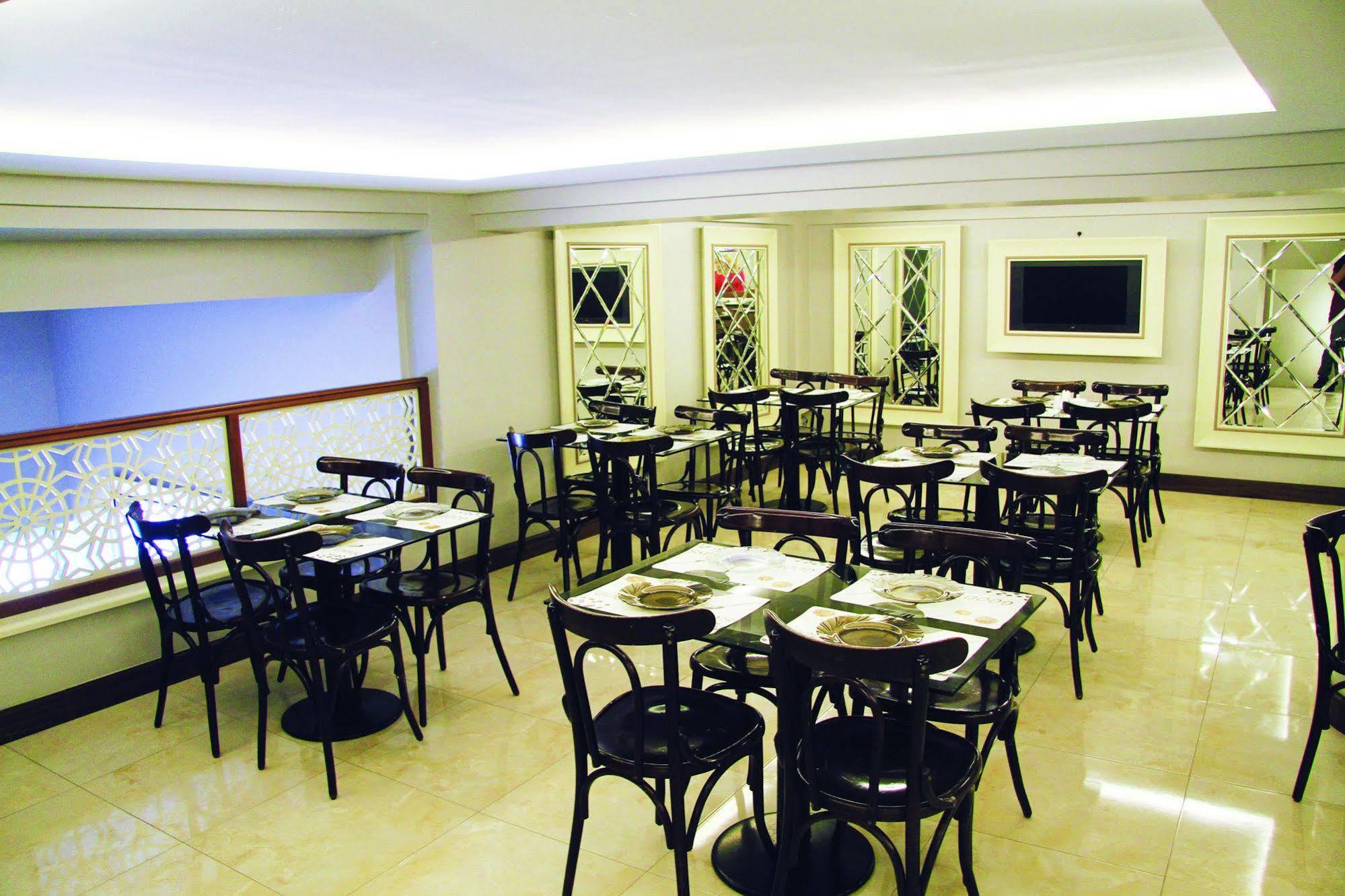 Bergama Hotel Old City Истанбул Екстериор снимка