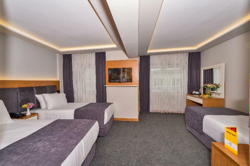 Bergama Hotel Old City Истанбул Екстериор снимка