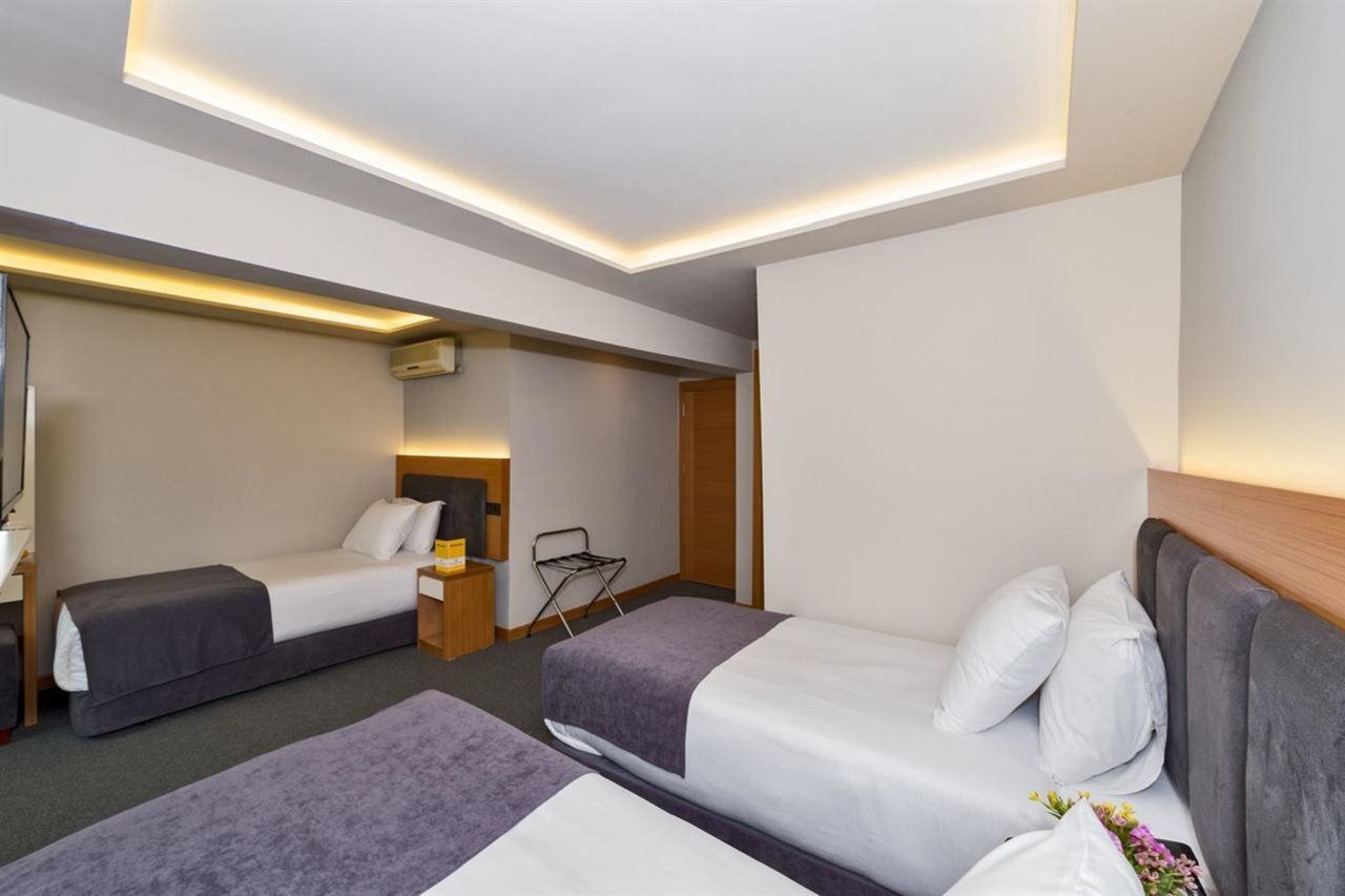 Bergama Hotel Old City Истанбул Екстериор снимка